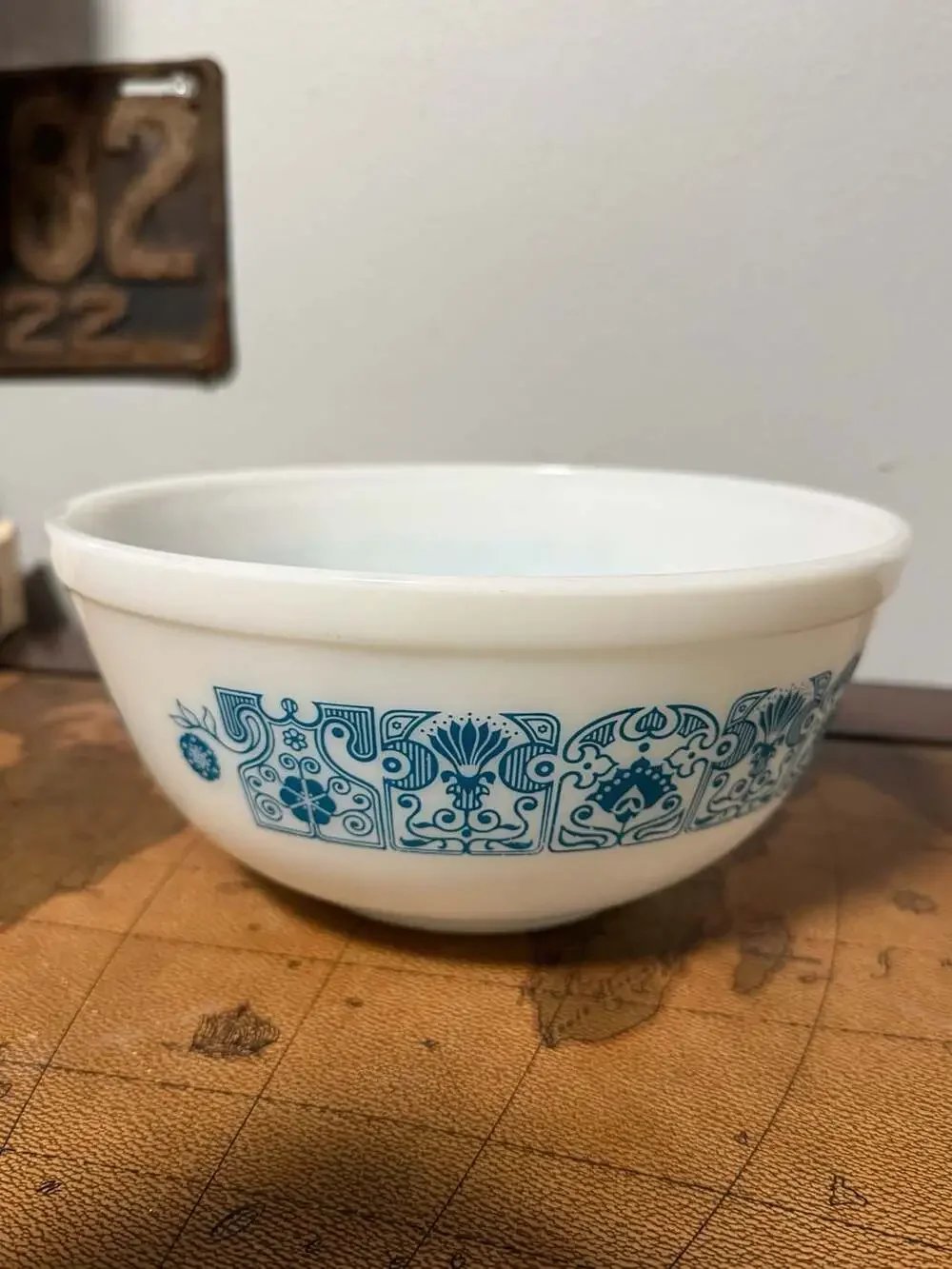Vintage Pyrex Horizon Blue 2 1/2 Quart Mixing Bowl Model 403